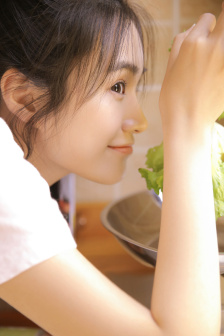 《少妇精油按摩》无码